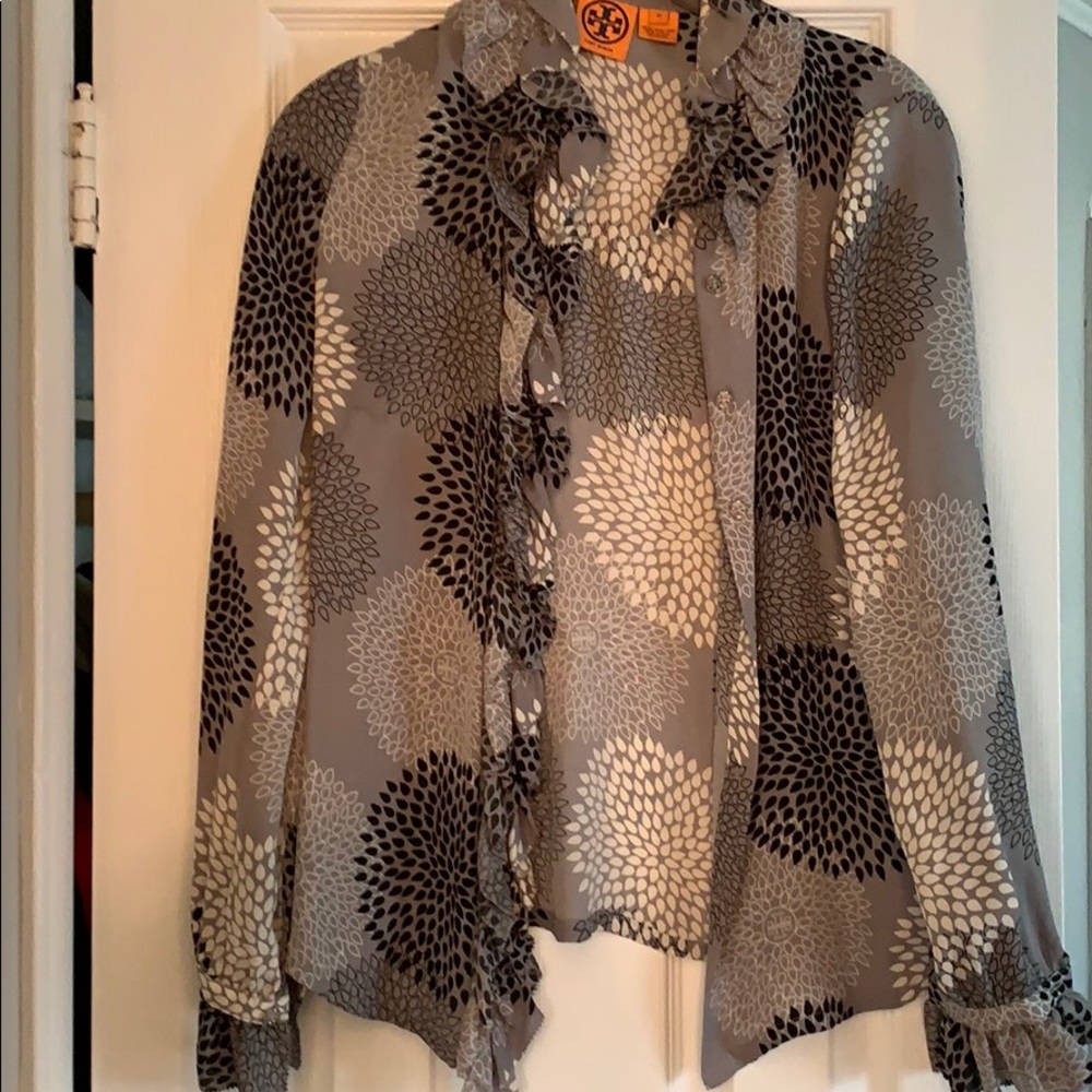 EUC!  TORY BURCH Button Front Top!🤗